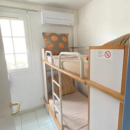 3 Pieces Avec Terrasse Et Piscine A Saint-raphael - Fr-1-504-683 Saint-Raphael (Var)